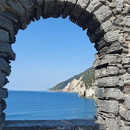 Elegante Appartamento La Spezia Centro ภายนอก รูปภาพ
