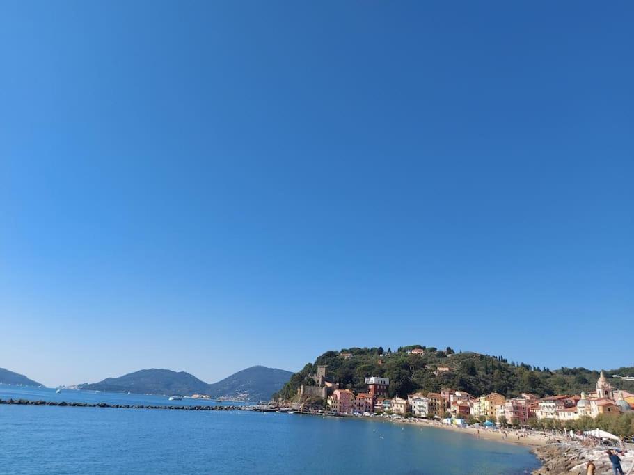 Elegante Appartamento La Spezia Centro ภายนอก รูปภาพ